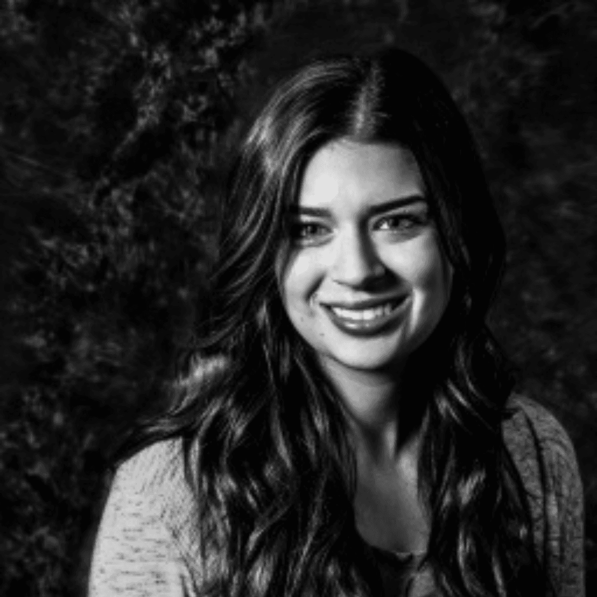 Chloe King headshot