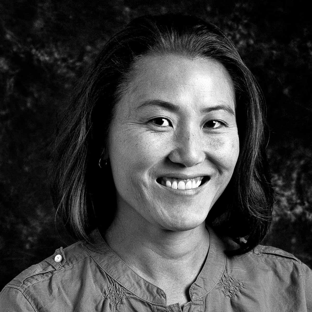 Julie Nielson Headshot