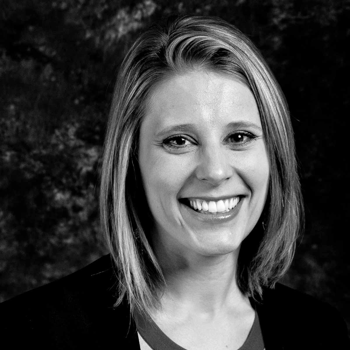 Katie Sands Headshot