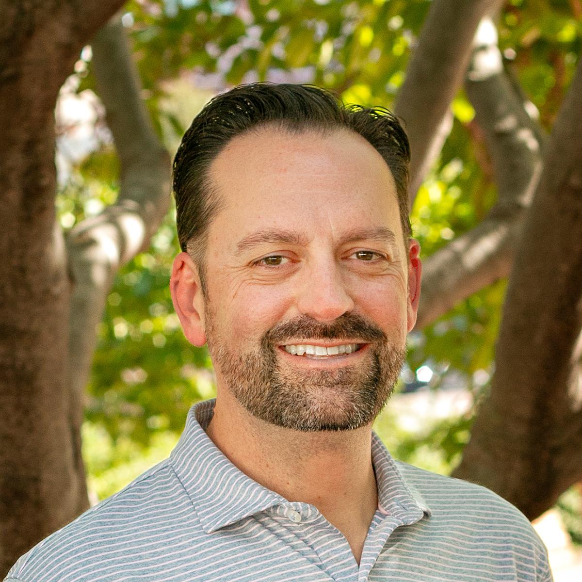 Andrew Warner Headshot